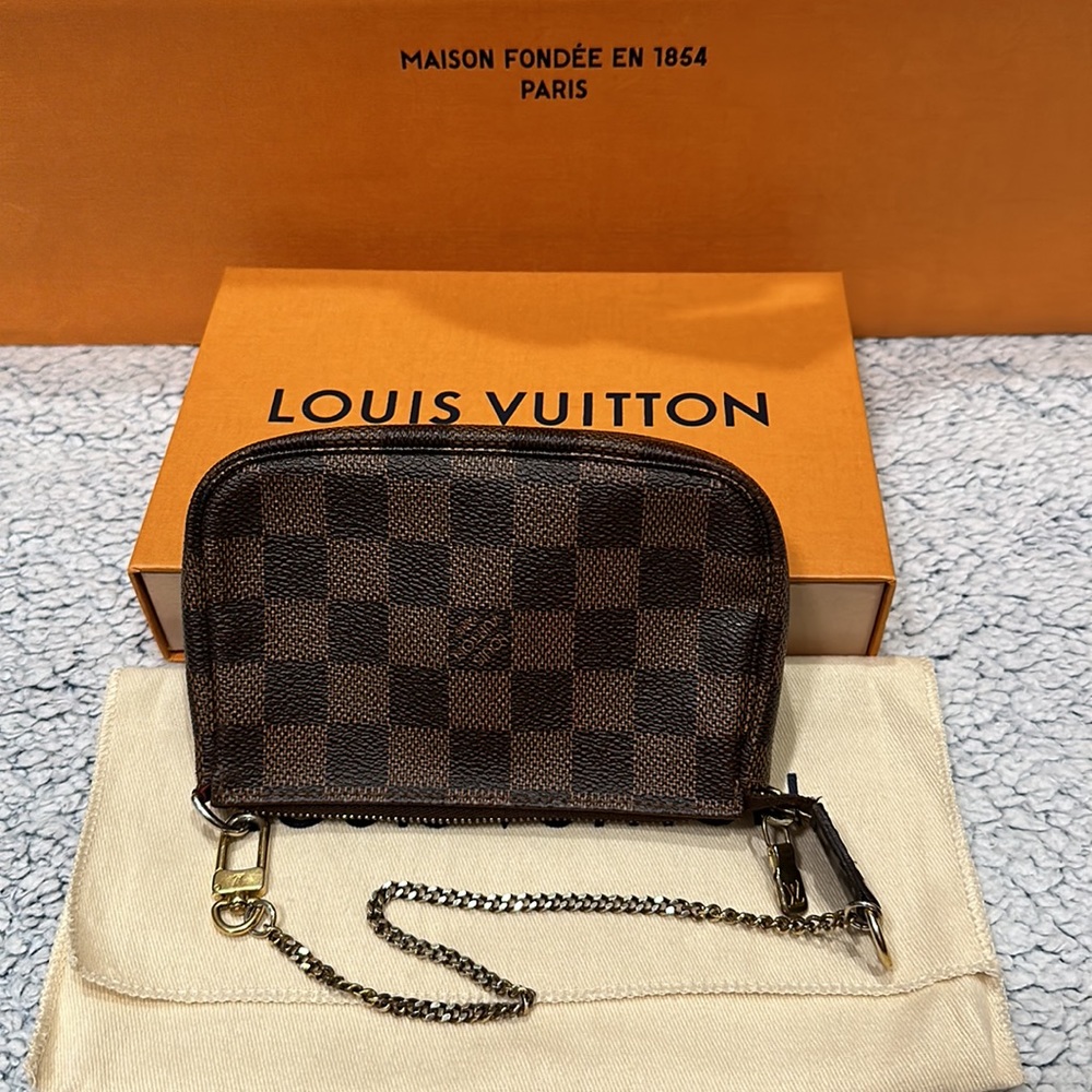 SOLD‼️Louis Vuitton Mini Pochette Accessoires dustbag and box included - Picture 9 of 10